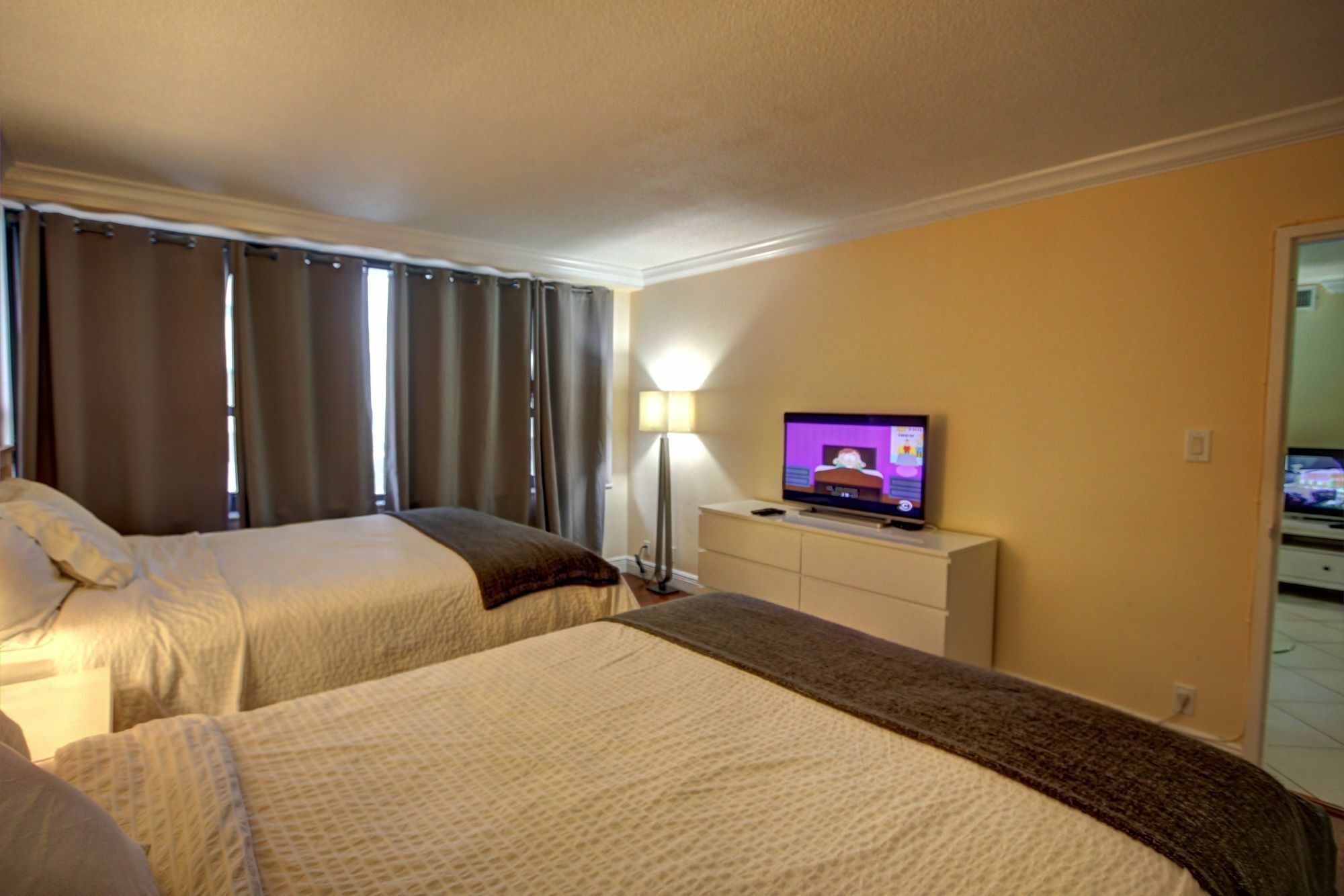 Private Apartments By Vacations On ไมอามีบีช ภายนอก รูปภาพ