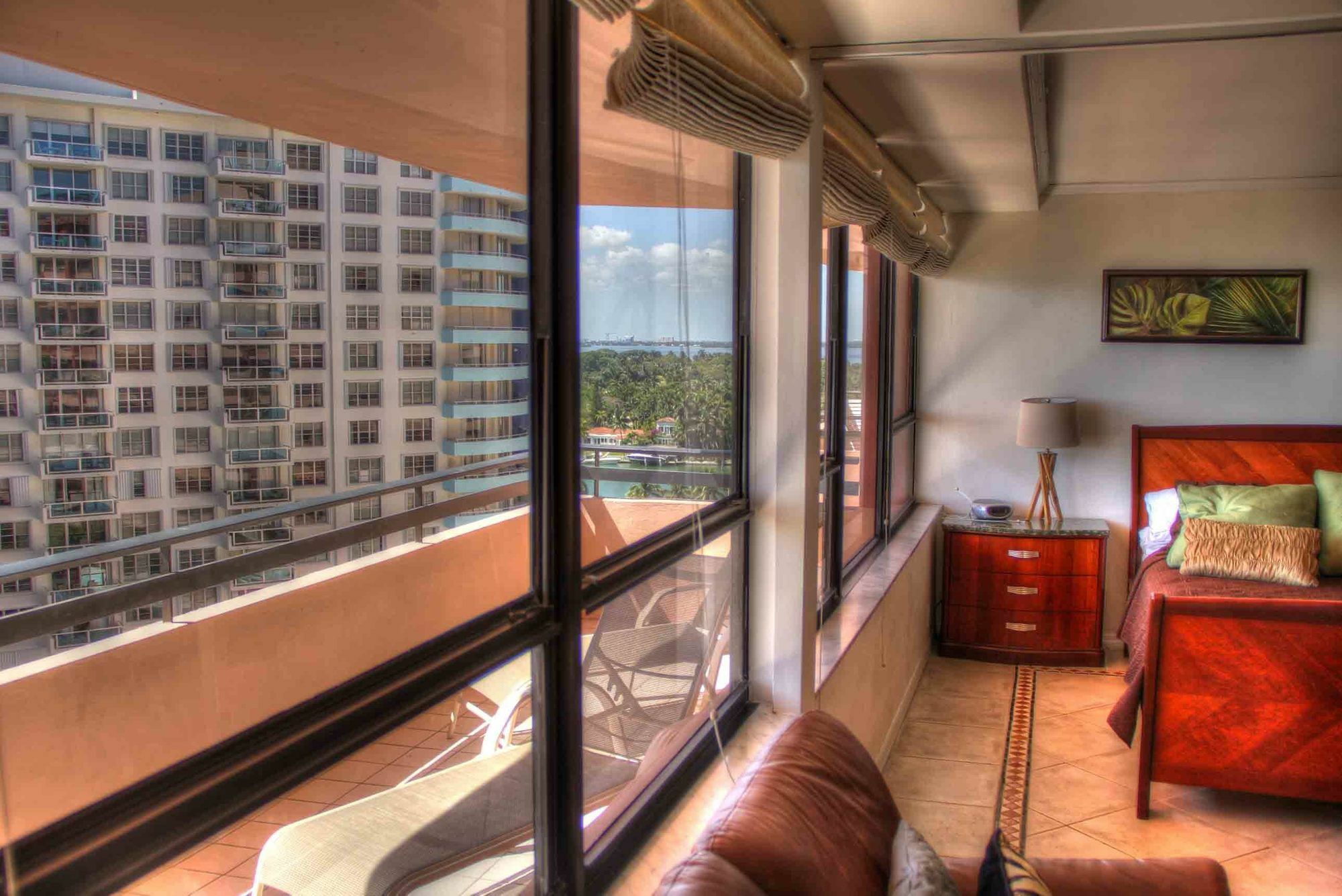 Private Apartments By Vacations On ไมอามีบีช ภายนอก รูปภาพ