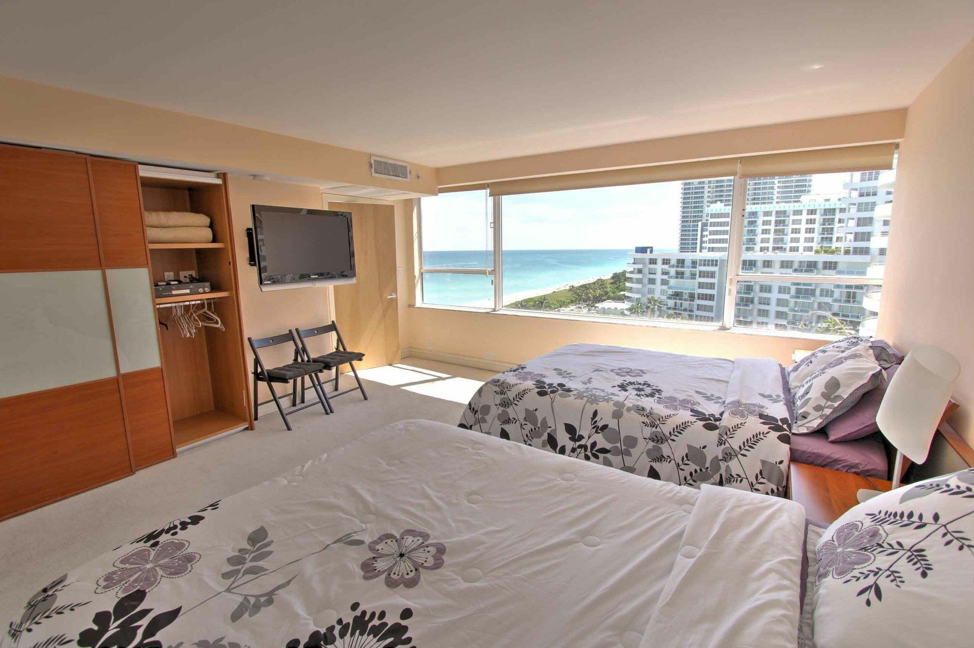 Private Apartments By Vacations On ไมอามีบีช ภายนอก รูปภาพ