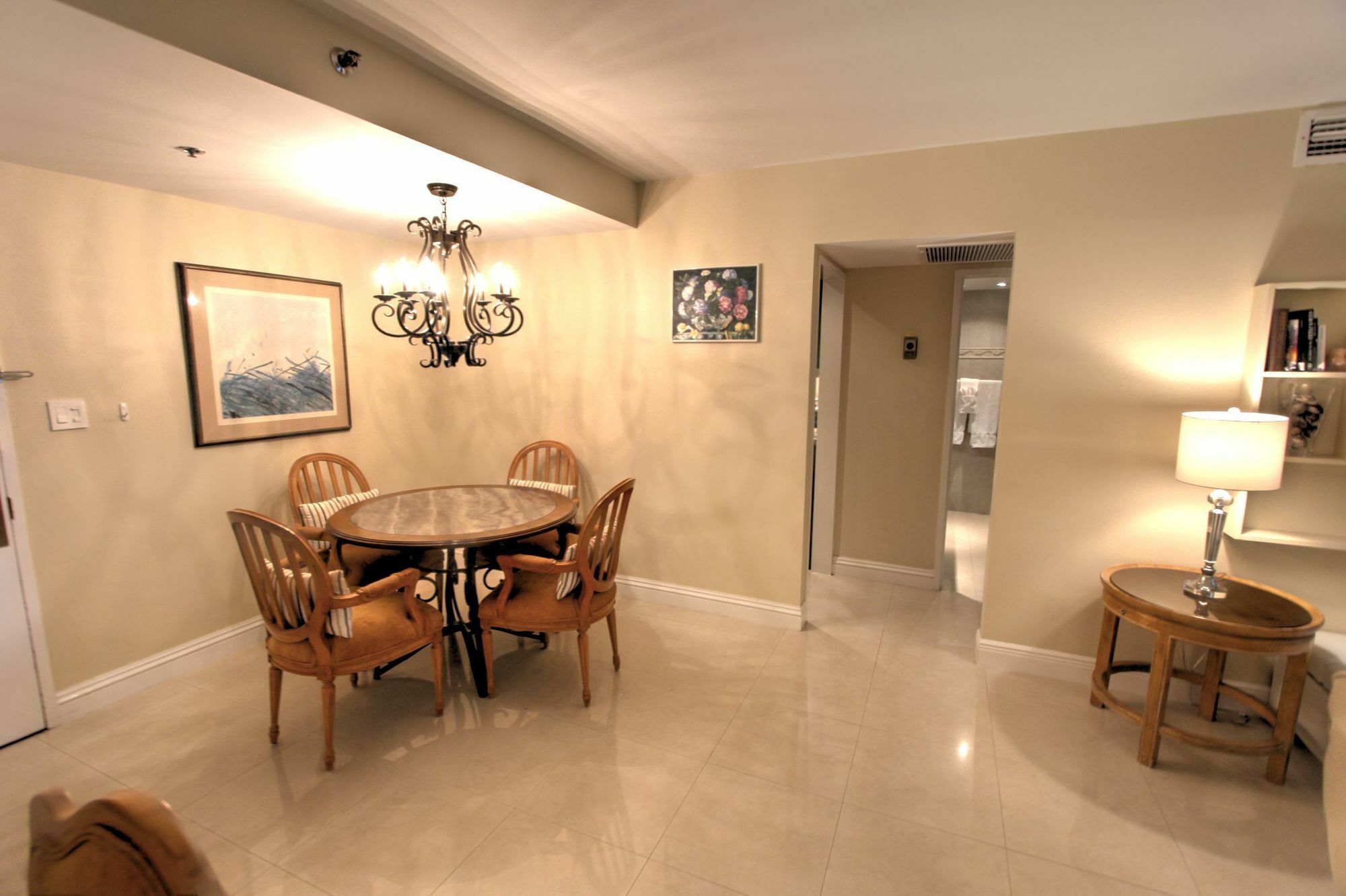 Private Apartments By Vacations On ไมอามีบีช ภายนอก รูปภาพ