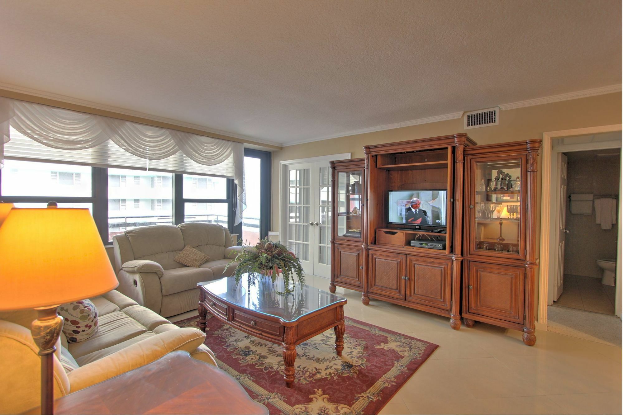 Private Apartments By Vacations On ไมอามีบีช ภายนอก รูปภาพ